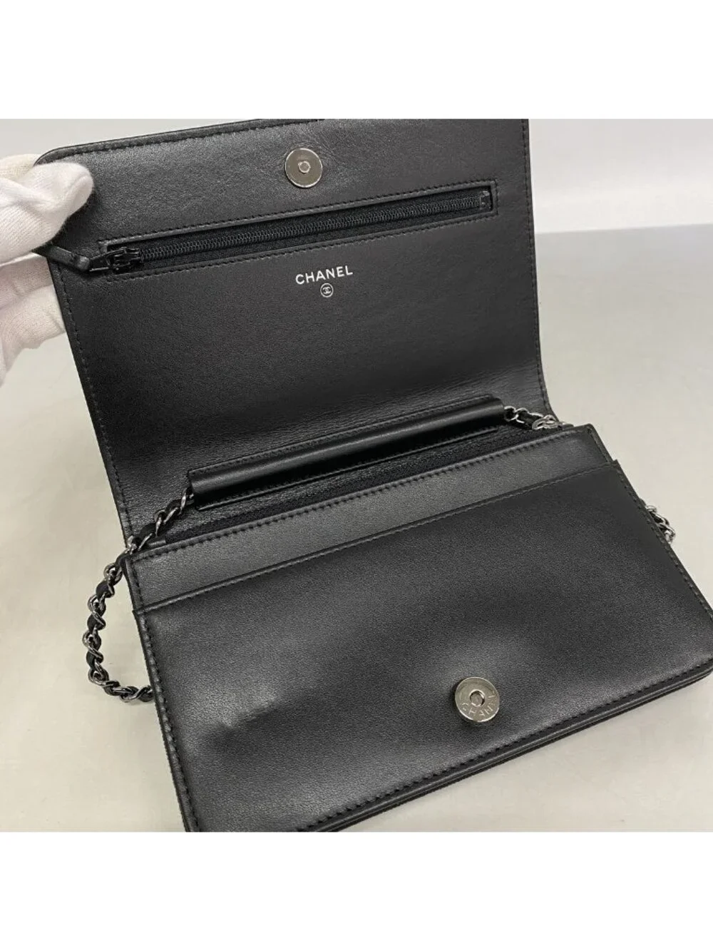 Chanel wallet chain